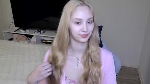 LaylaPretty001 online show from April 28, 2026, 4:28 am