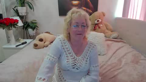 laylaroma online show from October 18, 2025, 7:09 am