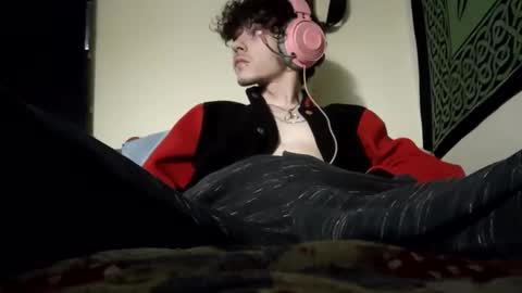 Snapshot of laymetorest420 chatting on February 14, 2025, 7:49 am Stitch online show from February 14, 2025, 7:49 am