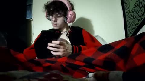 Snapshot of laymetorest420 chatting on March 7, 2025, 4:13 am Stitch online show from March 7, 2025, 4:13 am