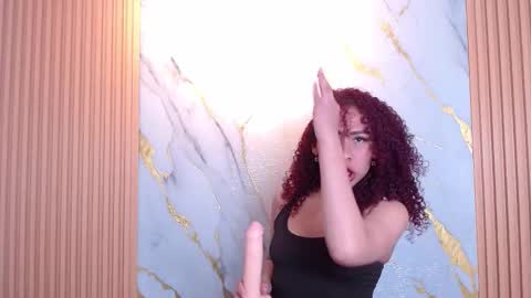 layra collins online show from October 30, 2025, 4:25 am