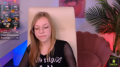 layriantavee online show from January 28, 2025, 1:27 pm