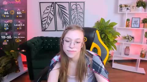 layriantavee online show from February 23, 2025, 1:21 pm