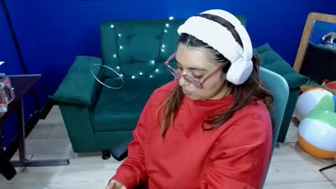 lcherryblossoml online show from October 17, 2025, 2:04 am