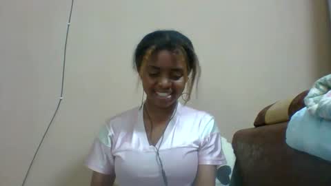 lea96546 online show from November 4, 2025, 6:18 pm