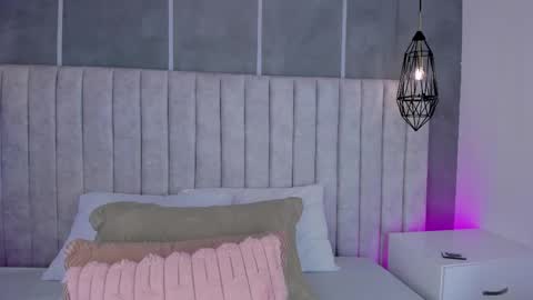    online show from April 18, 2026, 6:23 pm