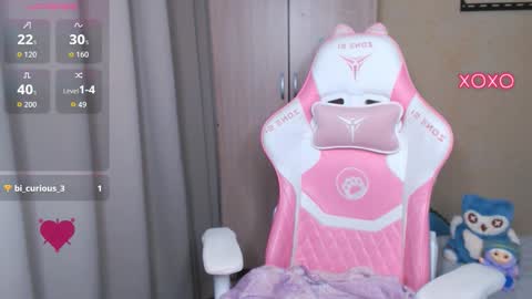 Leah  Gotty online show from November 19, 2025, 3:17 am