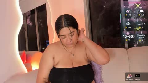 Leah online show from November 10, 2025, 3:33 pm