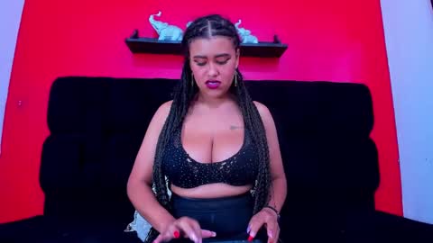 Snapshot of leah_gomed chatting on January 6, 2025, 3:31 am Leah online show from January 6, 2025, 3:31 am