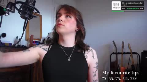 Snapshot of leah_lust_ chatting on September 16, 2025, 2:51 pm leah_lust_ online show from September 16, 2025, 2:51 pm