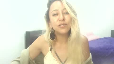 leah_susman online show from September 17, 2025, 1:40 am