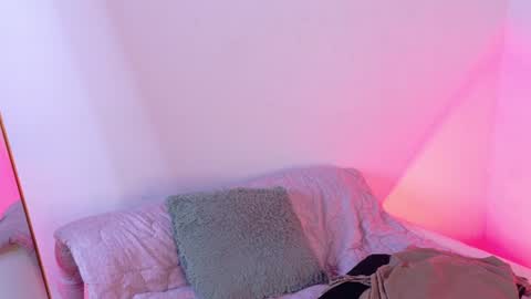 LEAH ANGEL online show from June 27, 2026, 12:22 pm