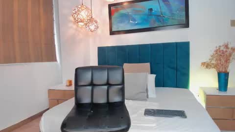 Leah Carter online show from September 25, 2025, 7:06 pm