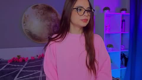 Sophie online show from March 25, 2026, 7:09 pm