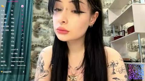 Snapshot of leanorabollman chatting on April 23, 2026, 3:25 pm Kiki online show from April 23, 2026, 3:25 pm