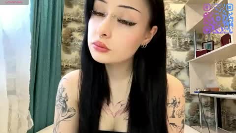 Snapshot of leanorabollman chatting on May 1, 2026, 3:05 pm Kiki online show from May 1, 2026, 3:05 pm
