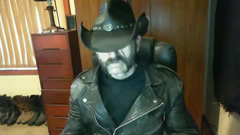 leathergreaser online show from September 20, 2025, 8:32 pm
