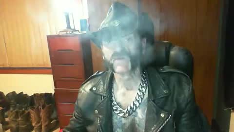 leathergreaser online show from May 17, 2026, 8:38 pm