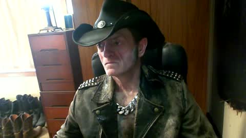 Snapshot of leathergreaser chatting on July 20, 2026, 5:00 am leathergreaser online show from July 20, 2026, 5:00 am