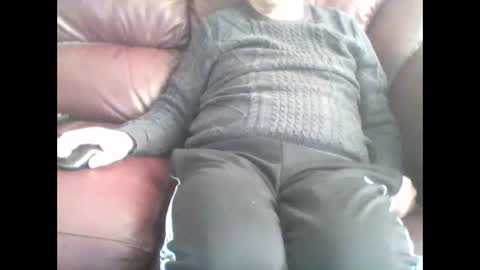 leatherpants68 online show from November 19, 2025, 3:12 pm