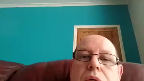 leatherpants68 online show from May 27, 2026, 2:58 pm
