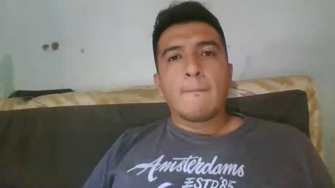 leche_dura122 online show from January 18, 2025, 9:34 pm