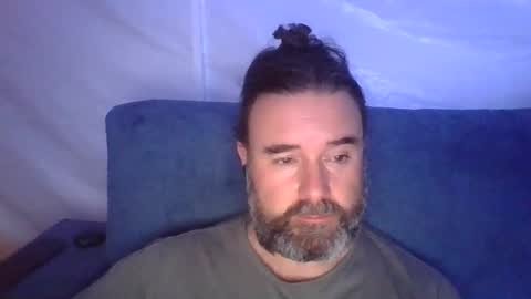 Snapshot of lecheare28 chatting on February 24, 2025, 7:41 pm lecheare28 online show from February 24, 2025, 7:41 pm