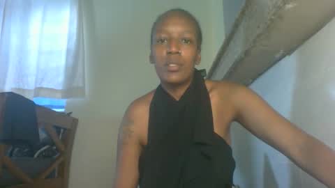 Lee cammie online show from October 18, 2025, 10:49 am
