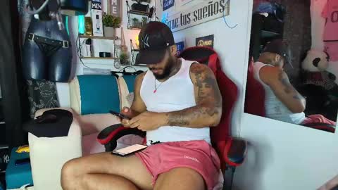 leenar_key online show from April 10, 2026, 2:55 pm