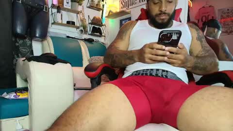 leenar_key online show from April 23, 2026, 3:25 pm