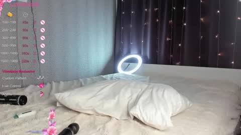 Snapshot of leenylipss chatting on March 4, 2025, 6:15 am Emily pvt open ONLY WITH EXTRA TIPS online show from March 4, 2025, 6:15 am