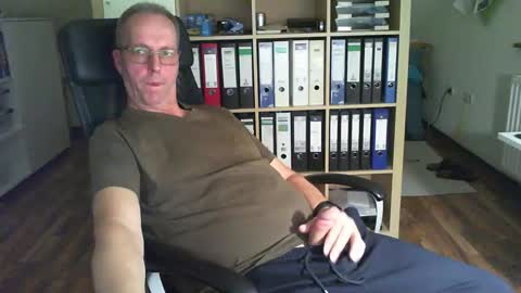Dave online show from October 18, 2025, 4:41 pm