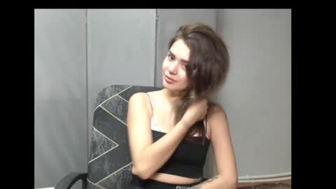 Liya online show from September 30, 2025, 7:41 pm