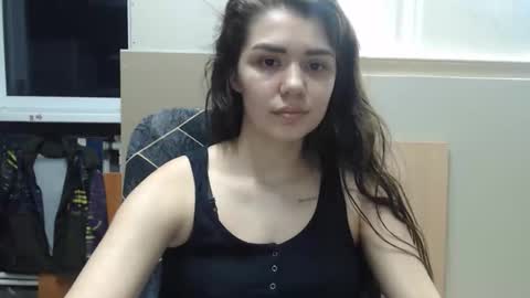 Liya online show from April 14, 2026, 8:26 pm