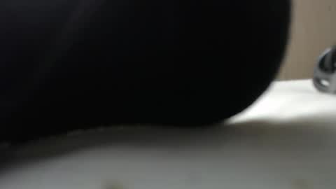 Snapshot of legstrong chatting on February 7, 2025, 11:12 am legstrong online show from February 7, 2025, 11:12 am