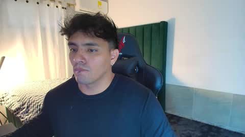  Lei  online show from November 29, 2025, 6:44 pm