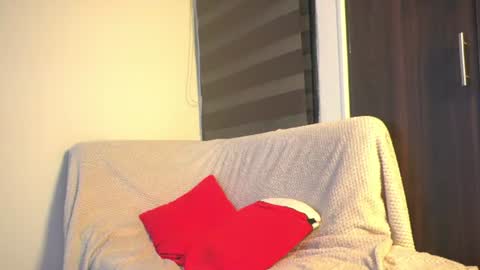 Leah online show from July 6, 2026, 1:35 am