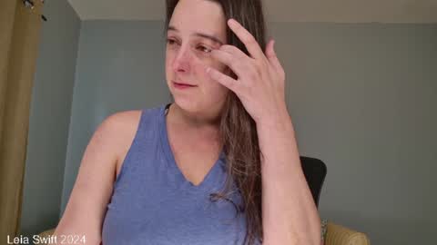 Snapshot of leiaswift chatting on December 30, 2024, 3:46 pm Leia Swift online show from December 30, 2024, 3:46 pm