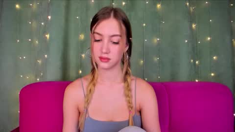 leiawow online show from October 30, 2025, 8:49 am