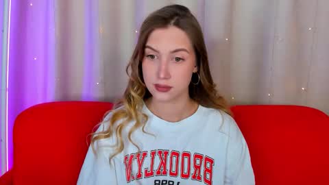 leiawow online show from November 14, 2025, 8:46 am