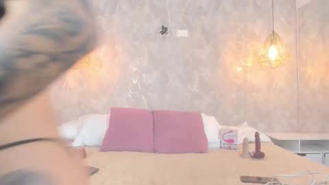 LEIGH ANGELS online show from December 4, 2025, 12:53 am