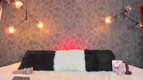 LEIGH ANGELS online show from March 25, 2026, 9:43 pm