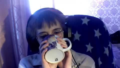 Snapshot of leigharedcross chatting on February 3, 2026, 6:40 am Viola online show from February 3, 2026, 6:40 am