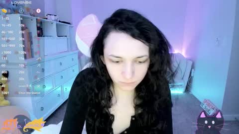 Leighla online show from October 29, 2025, 1:19 am