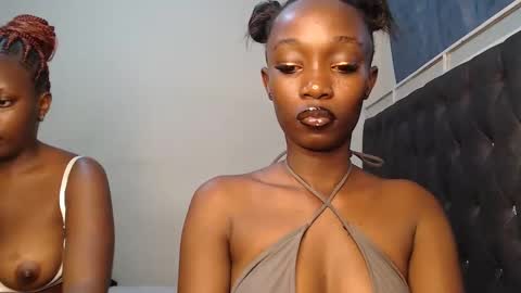 leighton_blake online show from November 18, 2025, 7:24 am