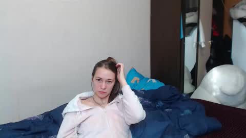 leila_bambi online show from February 22, 2025, 5:23 am