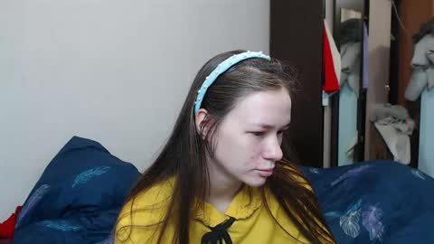 leila_bambi_ online show from March 11, 2025, 4:40 pm