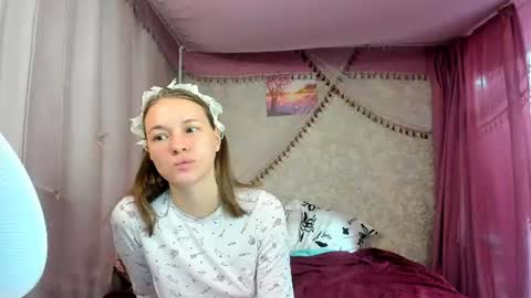 leila_bambi_ online show from June 29, 2026, 5:46 pm