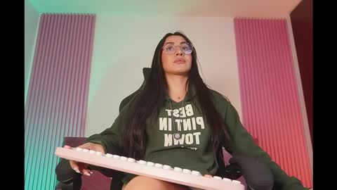 Leila online show from February 22, 2026, 11:31 am