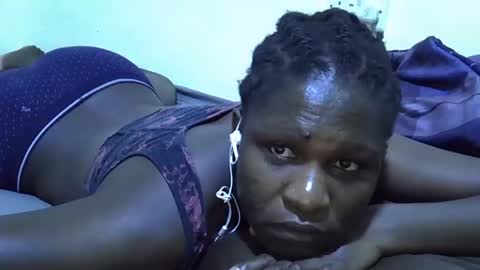 leilacuty13 online show from October 7, 2025, 5:10 pm